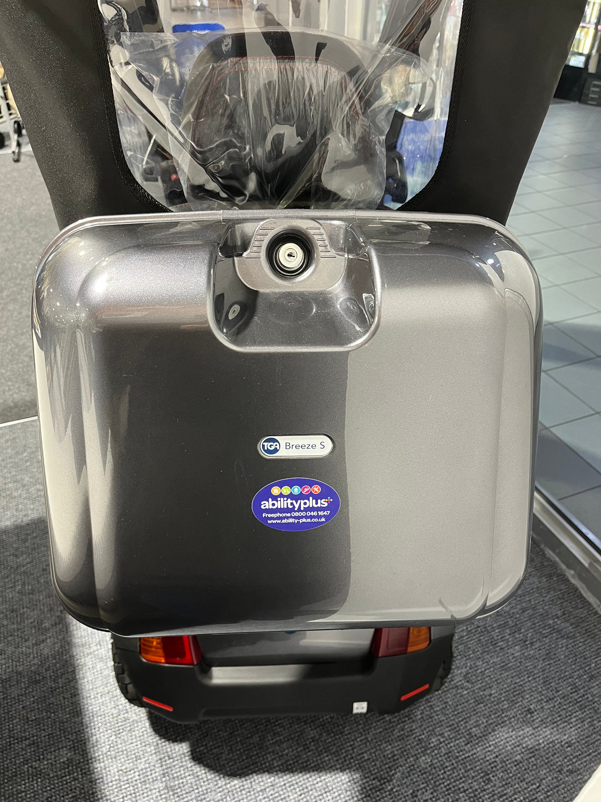 TGA Breeze S4 with canopy and sides (used)