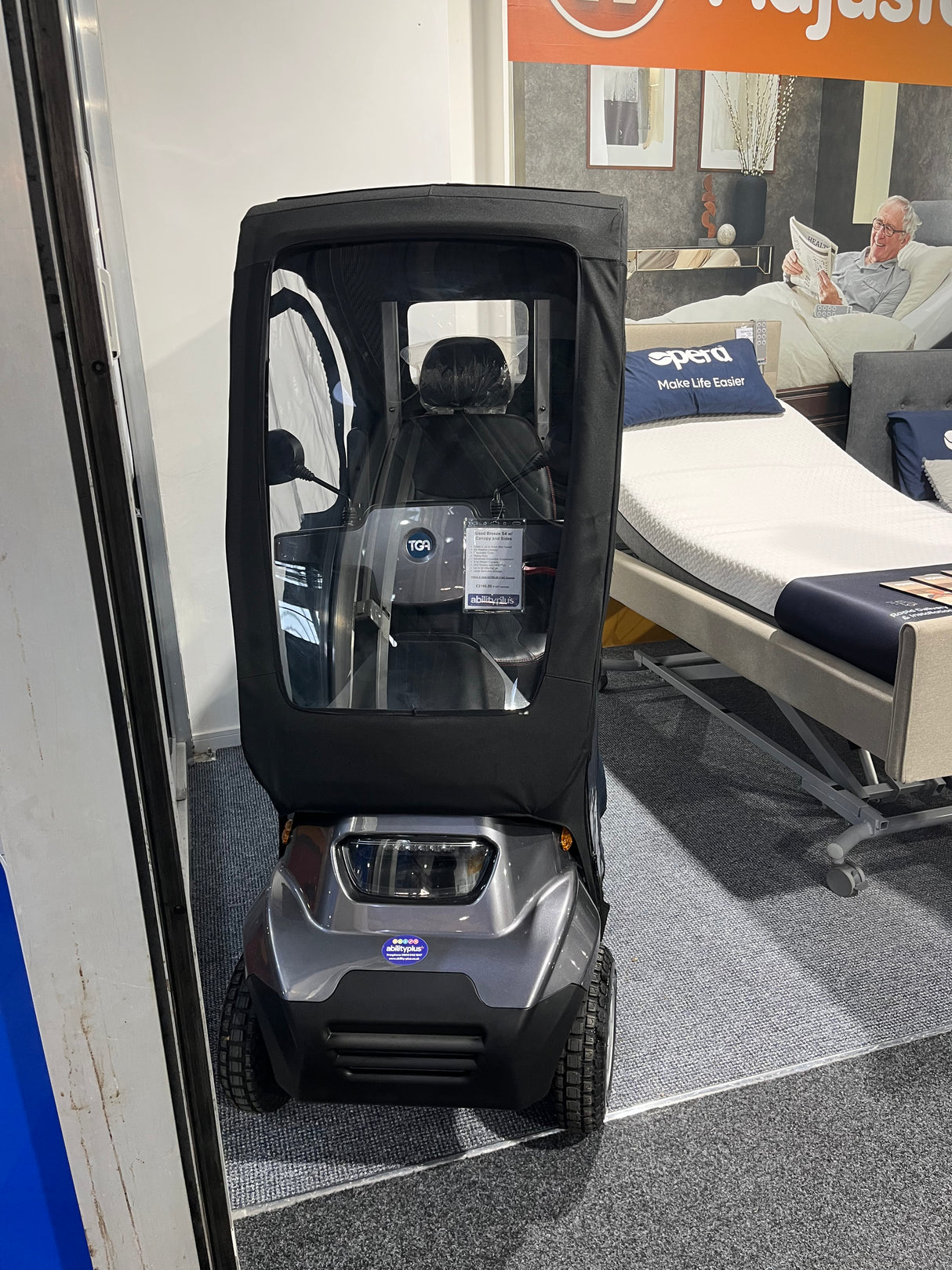 TGA Breeze S4 with canopy and sides (used)